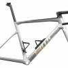 BMC Cadre Teammachine SLR01 Mod Var6 Arctic Silver Prisma Carbon 2023 2 BMC Cadre Teammachine SLR01 Mod Var6 Arctic Silver Prisma Carbon 2023 -Route Soldes Magasin bmc cadre teammachine slr01 mod var6 arctic silver prisma carbon 2023