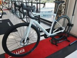 BMC Roadmachine One Ultegra Di2 Disc 12v Vélo De Route 2022 -Route Soldes Magasin bmc roadmachine one ultegra di2 disc 12v velo de route 2022 1