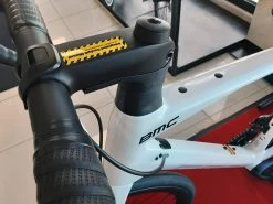 BMC Roadmachine One Ultegra Di2 Disc 12v Vélo De Route 2022 -Route Soldes Magasin bmc roadmachine one ultegra di2 disc 12v velo de route 2022 3