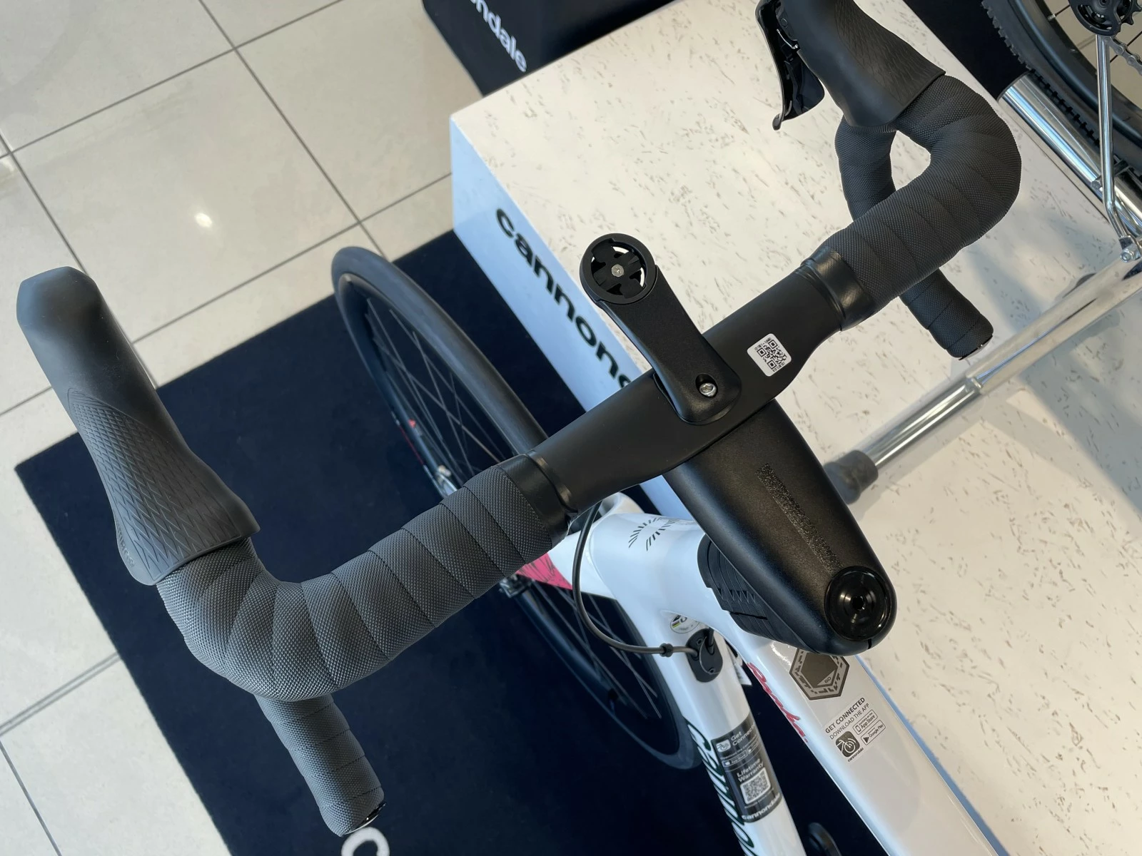 CANNONDALE SuperSix Evo Hi-Mod Ultegra Team Replica Education First 2023 7 CANNONDALE SuperSix Evo Hi-Mod Ultegra Team Replica Education First 2023 – Image 5