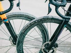 CORIMA Essentia 40 Roues Carbone 40mm Disques/tubeless Ready 2023 -Route Soldes Magasin corima essentia 40 roues carbone 40mm disquestubeless ready 2023 5