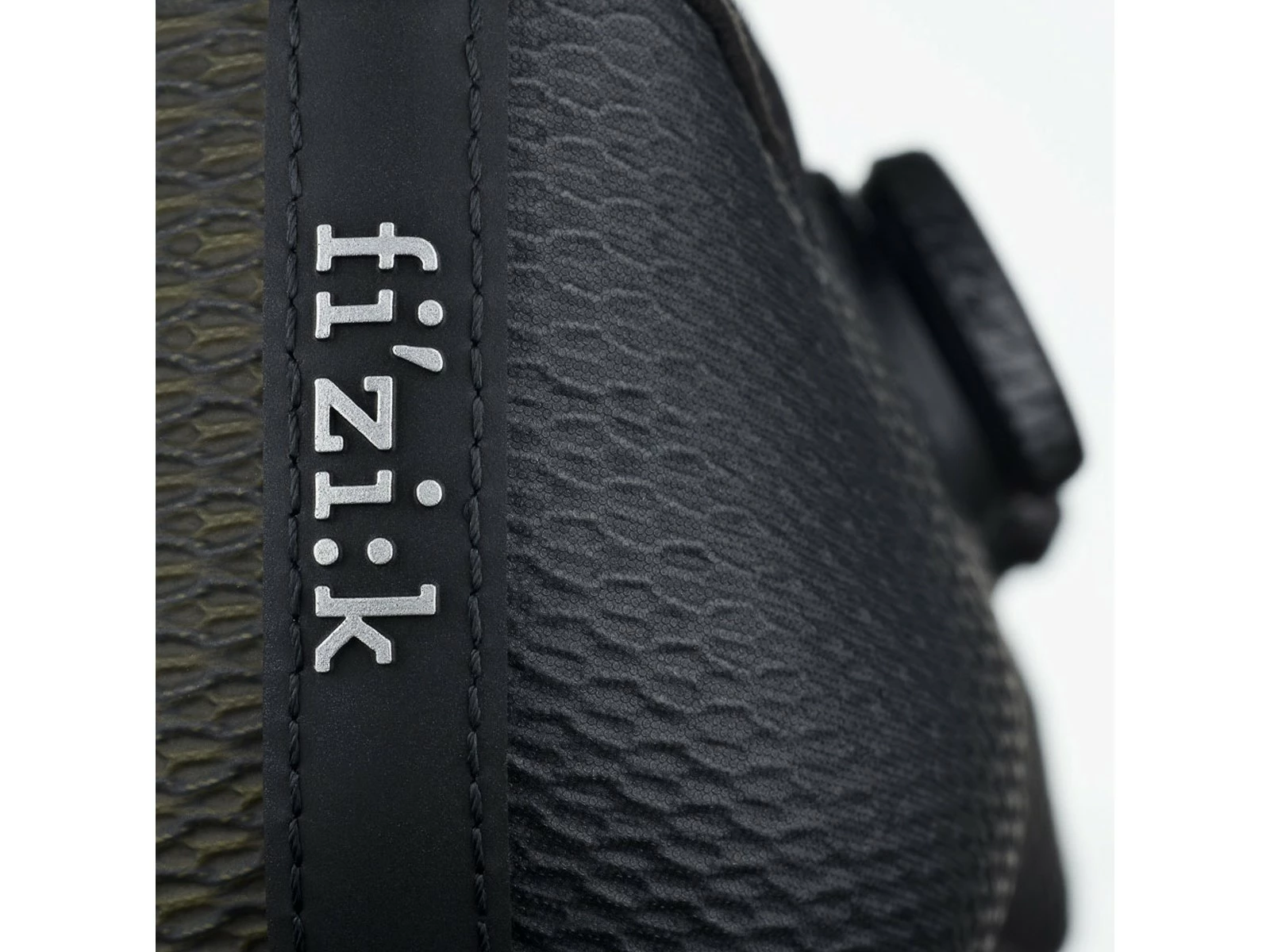 FIZIK Vento Stabilita Carbon Chaussures Black / Fluo Yellow 10 FIZIK Vento Stabilita Carbon Chaussures Black / Fluo Yellow – Image 8