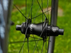 ZIPP 303 Firecrest Disc Roues Carbone 40mm Disque Pneu Tubeless 2023 -Route Soldes Magasin zipp 303 firecrest roues carbone 40mm disques tubeless 2022 10