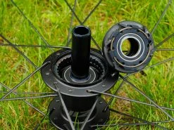 ZIPP 303 Firecrest Disc Roues Carbone 40mm Disque Pneu Tubeless 2023 -Route Soldes Magasin zipp 303 firecrest roues carbone 40mm disques tubeless 2022 11